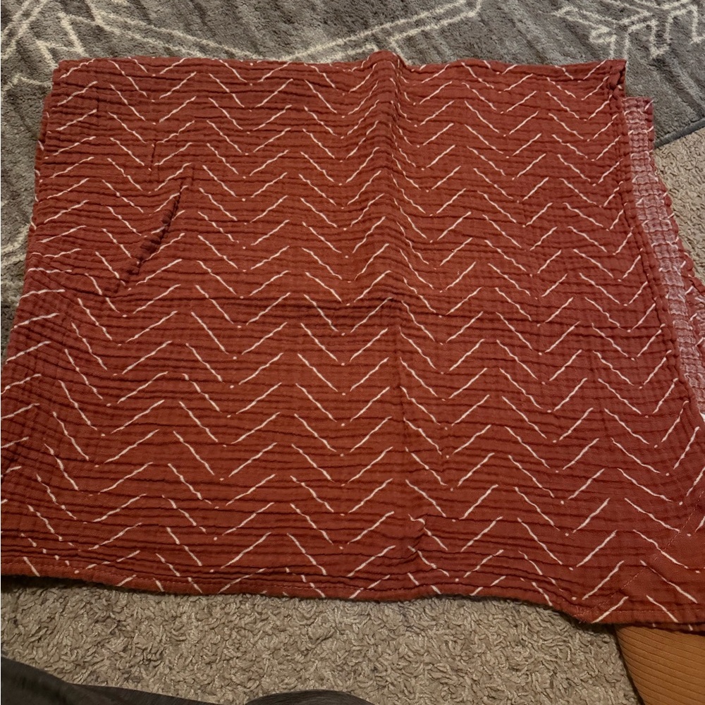 Itzy Ritzy Nursing Cover & Swaddle
